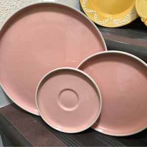 VTG Set of 3 Plates